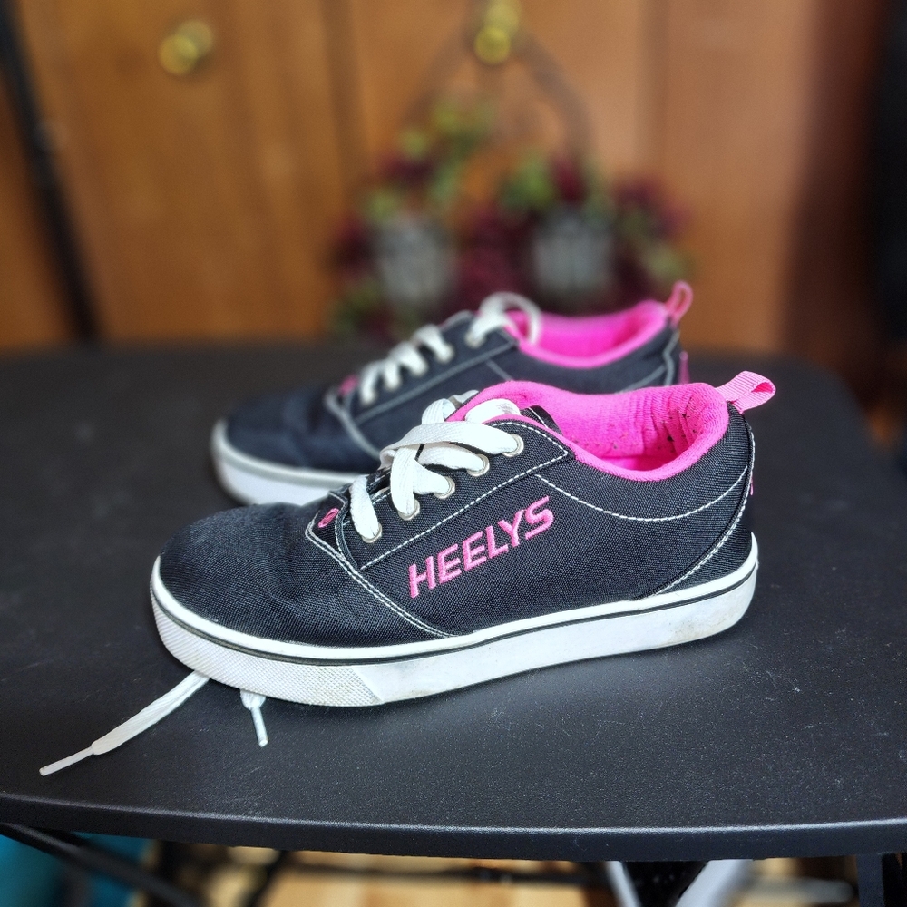 HEELYS EUC YOUTH SZ 5 PRO 20  SKATE SNEAKER SHOES